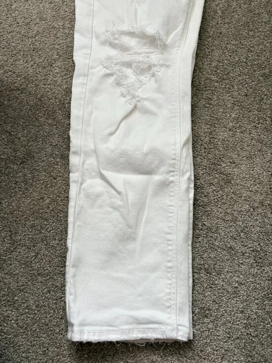 AE Ripped Mom Jean - Picture 5 of 11